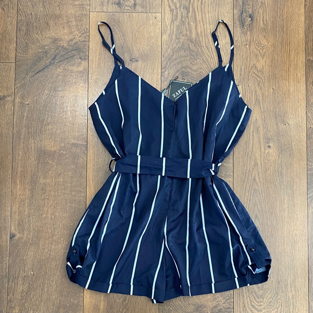 ZAFUL Striped Belted Spaghetti Strap Romper NWT size Large - Picture 6 of 6